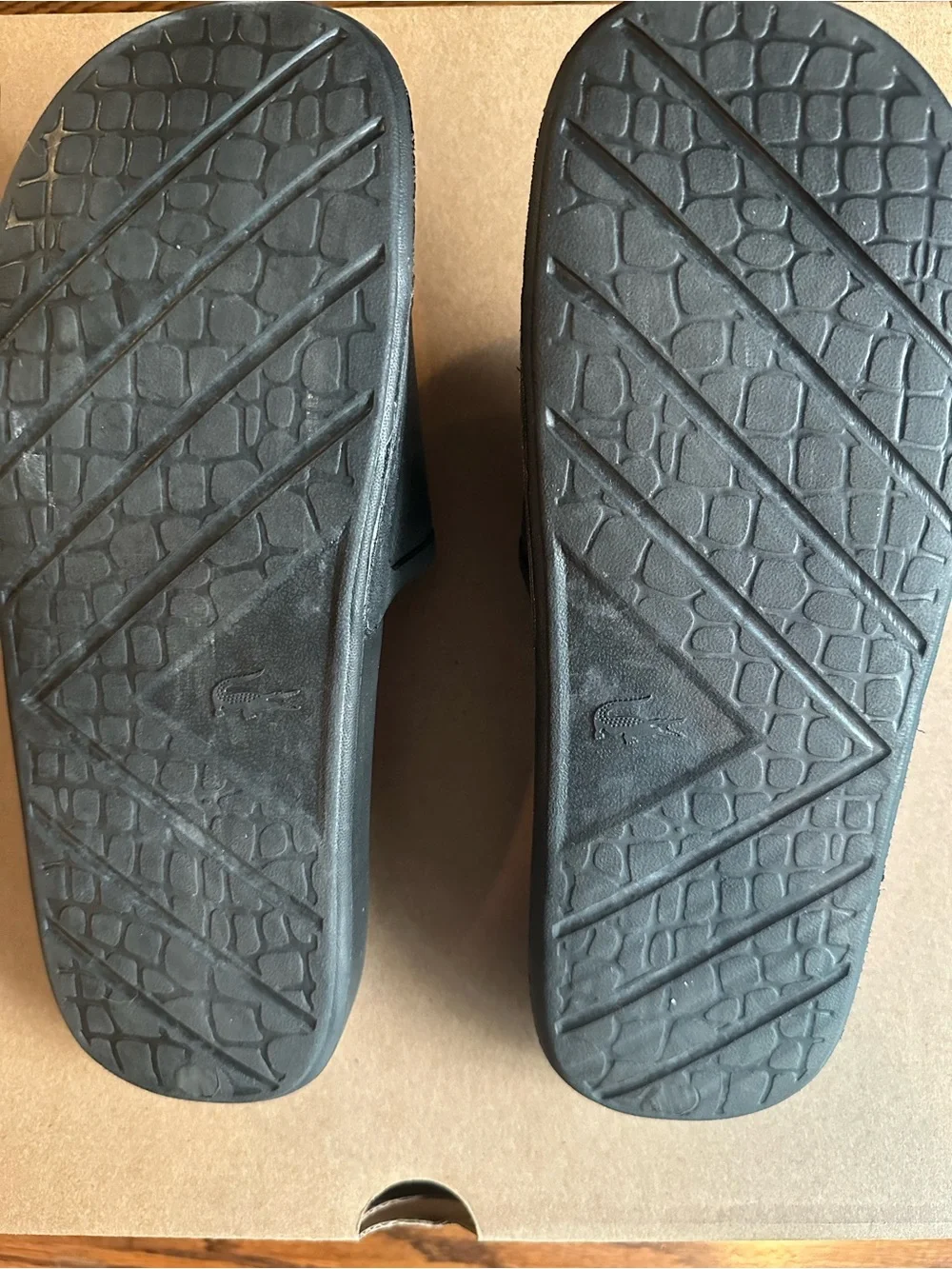 Lacoste Serve Slide 1.0 Big Kids | Youth Size 6